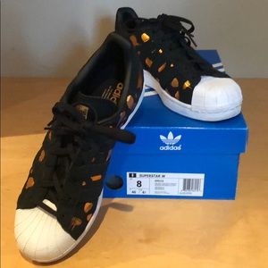 Adidas Superstars, Women size 8 - runs big: fits 9